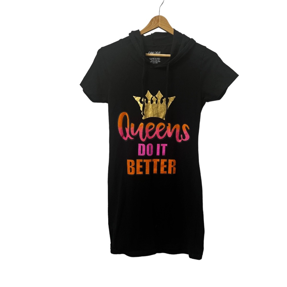 On Fire Women’s Black Short Sleeve V-Neck Graphic Hoodie Long Tunic T-Shirt M